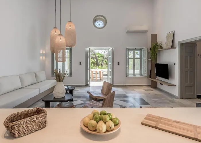 Sunset Mansion Villa *